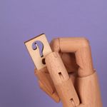 Dynamic structural elements in violet light